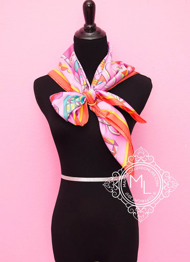 Hermes Pink Twill Silk 90 cm Carré en Boucles Scarf